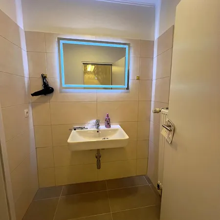 Apartmán Wohngut-city 3 Fuer Max 5 Personen Inklusive Parkplatz *